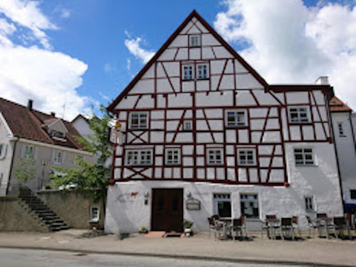 Hotel Schildwirtschaft Zum Rothen Ochsen Laupheim Exterior foto