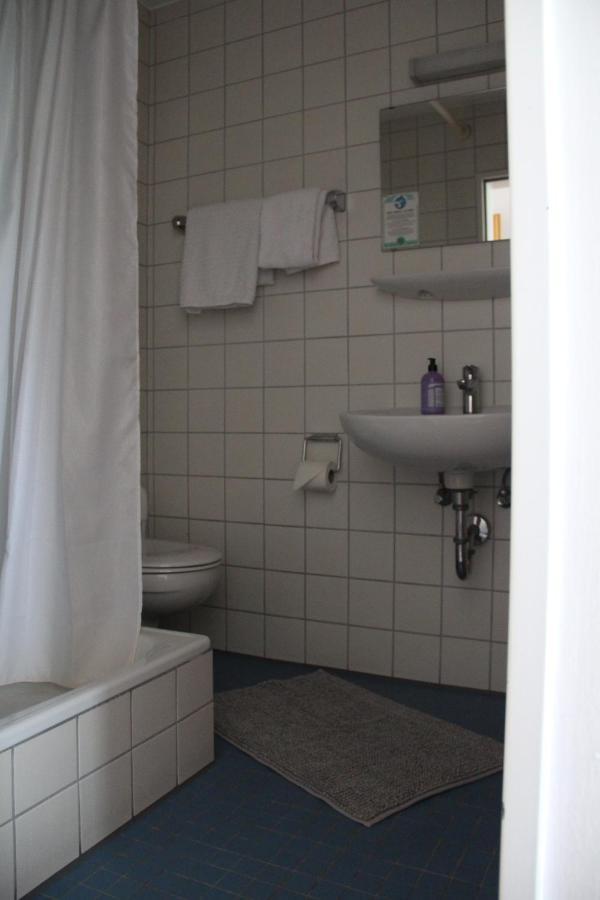 Hotel Schildwirtschaft Zum Rothen Ochsen Laupheim Exterior foto